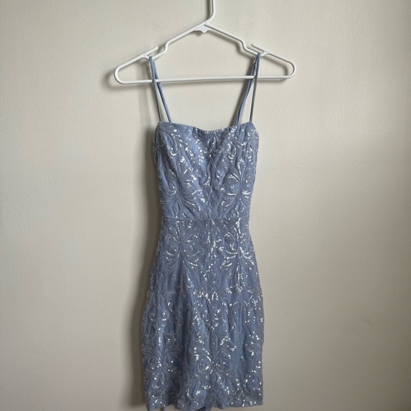 Dresses & Skirts - Elegant Blue Sequin Dress